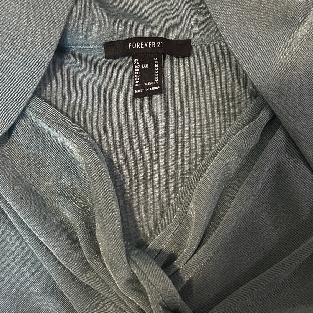 Teal long sleeve crop top and satin maxi skirt matching set - Picture 3 of 6